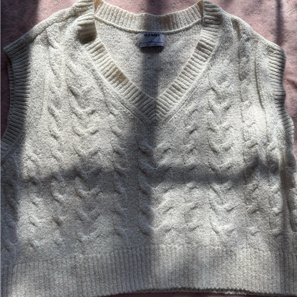 Old Navy Women's V-Neck Sweater Vest - Cream